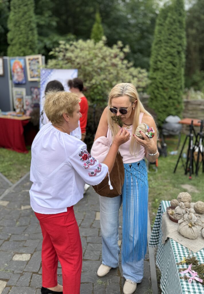 Олена Хотенко